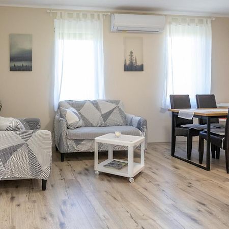 Sueni Apartman Ordacsehi Esterno foto