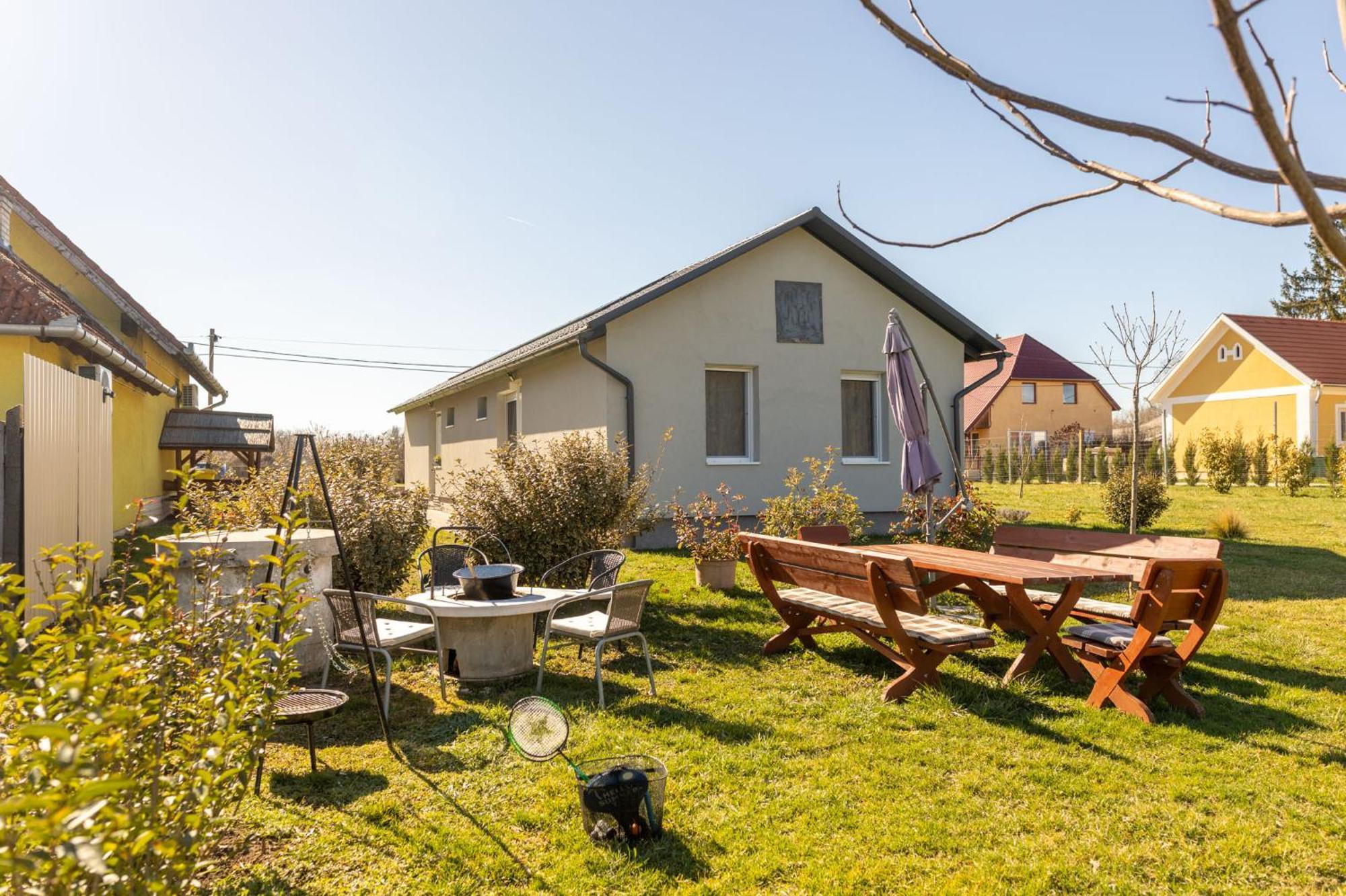 Sueni Apartman Ordacsehi Esterno foto