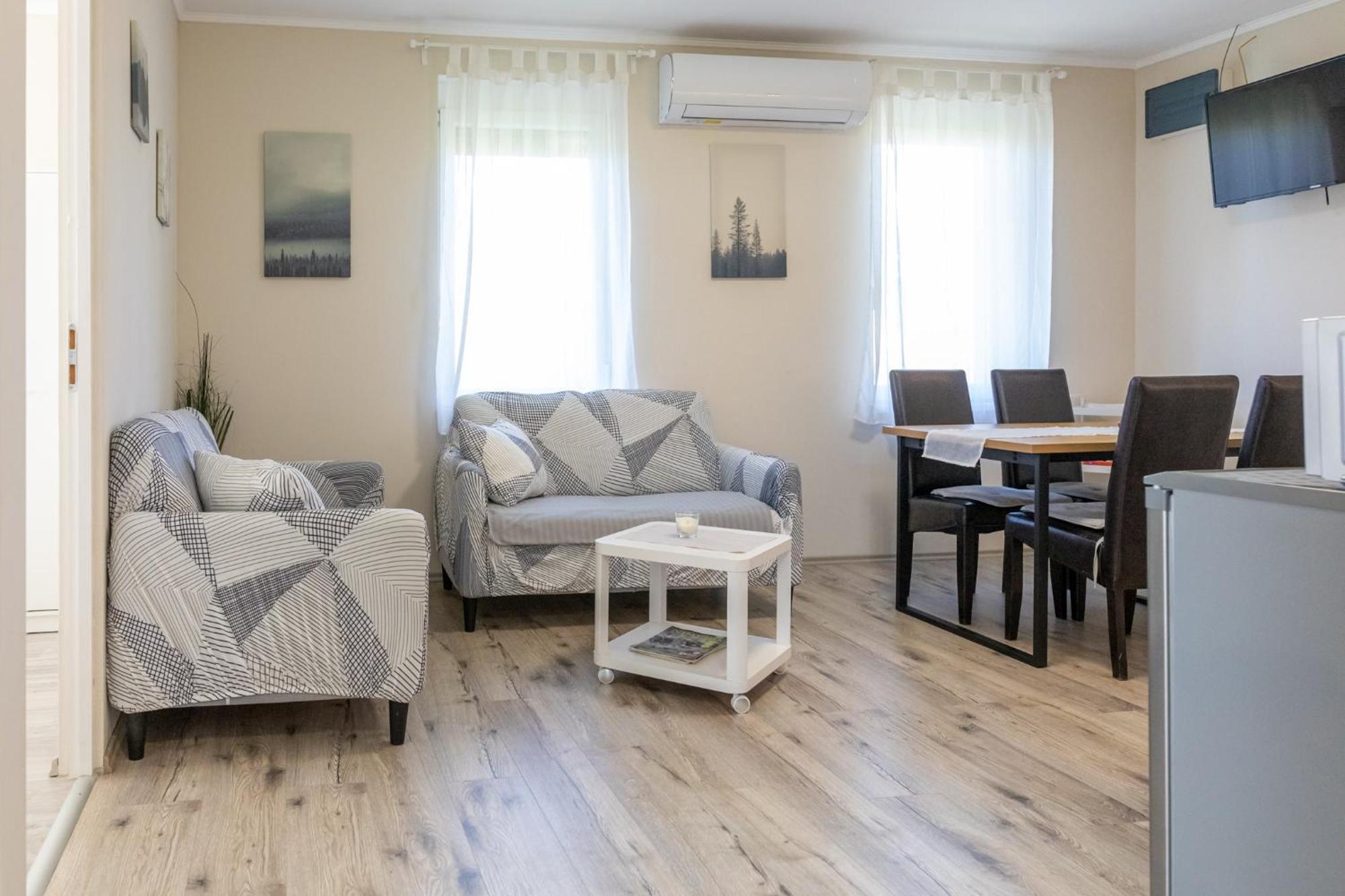 Sueni Apartman Ordacsehi Esterno foto